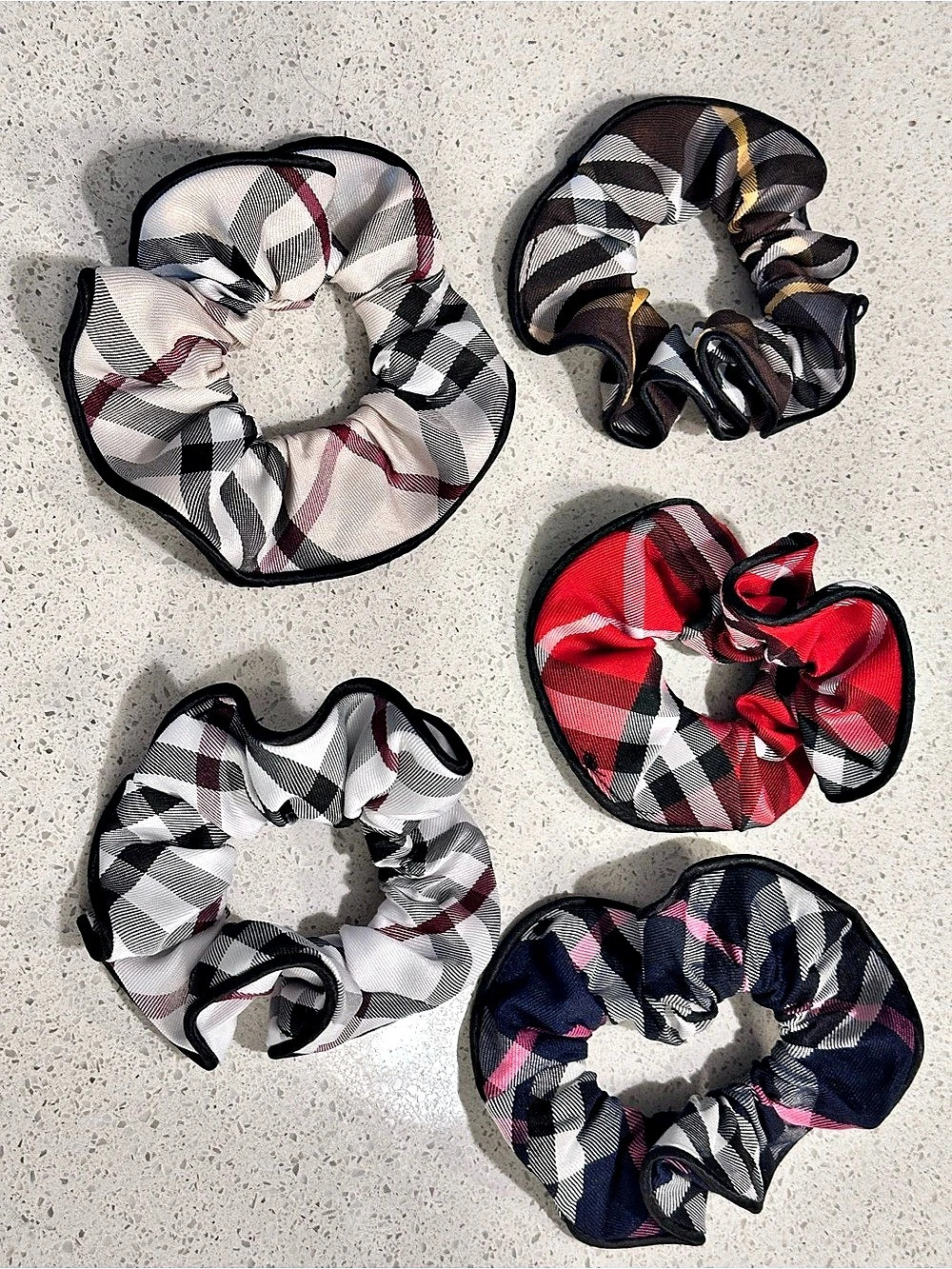 Plaid Scrunchie Set in Multicolor